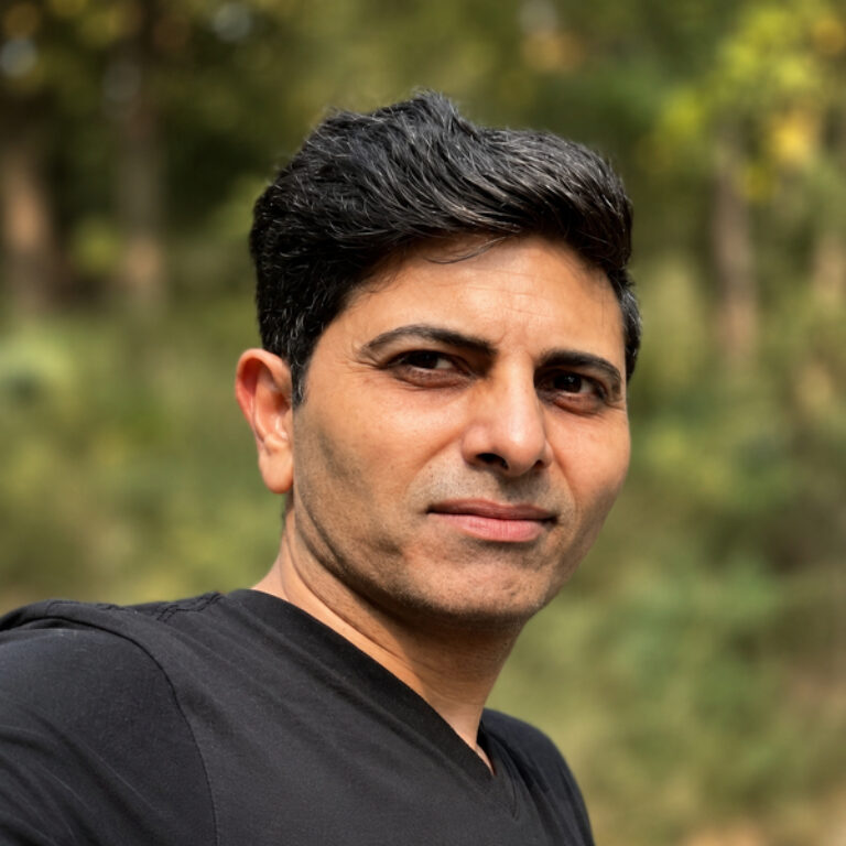 Hindi narrator Avdhesh Tondak
